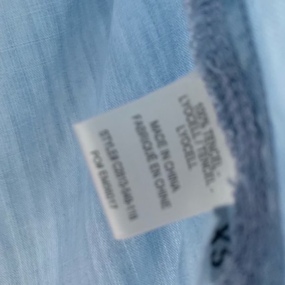 Anthro cloth and stone faded chambray button down - Picture 6 of 7